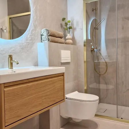 Apartment Porto Carlo Apartments, Fitness & 500m